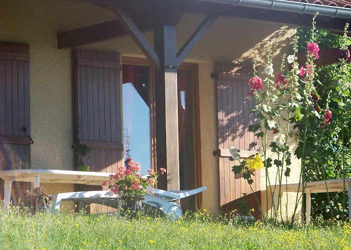 Croix Blanche Bed & Breakfast Cellieu